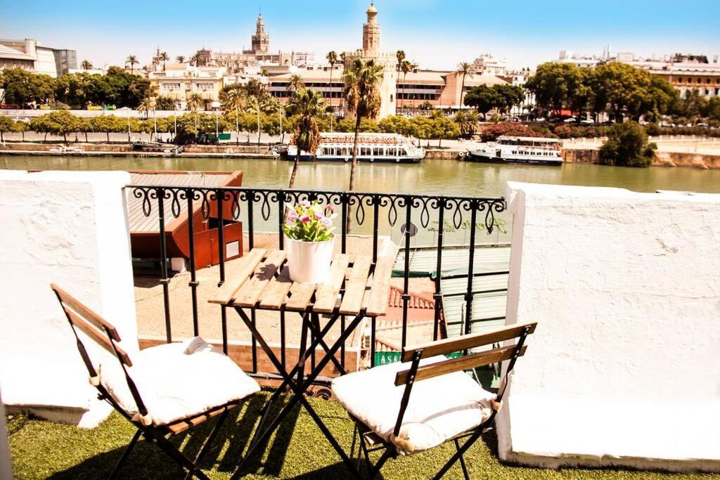 Atico Con Vistas A La Torre Del Oro Y Catedral Séville